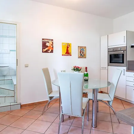 Kaiserbad-heringsdorf-lauschiges-ferienhaus-achtern Nyaraló